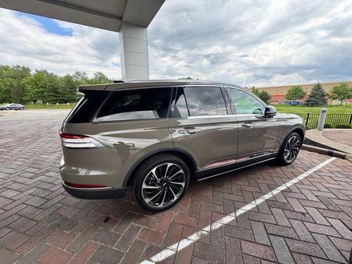 Harbor Gray Clearcoat 2025 Lincoln Aviator Reserve AWD