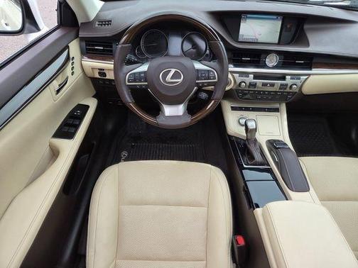 Eminent White Pearl 2018 Lexus ES 350 Base
