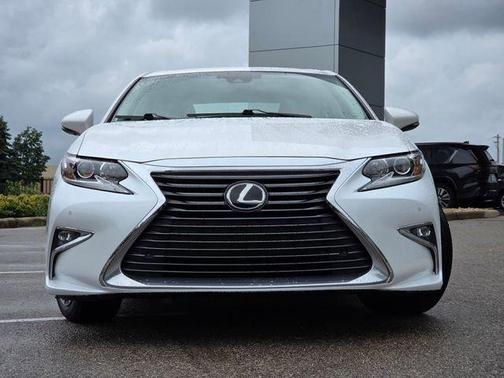 Eminent White Pearl 2018 Lexus ES 350 Base