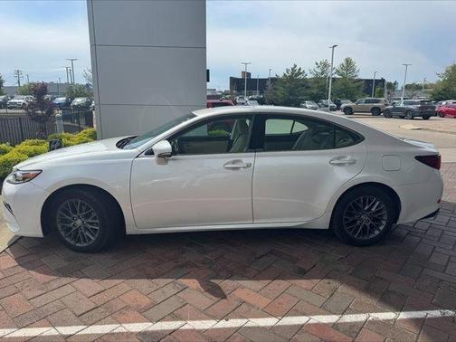 Eminent White Pearl 2018 Lexus ES 350 Base