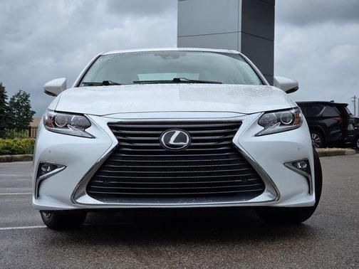 Eminent White Pearl 2018 Lexus ES 350 Base