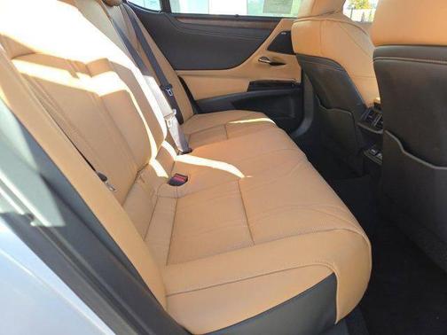 2025 Lexus ES 350 Ultra Luxury