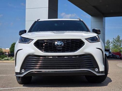 Wind Chill Pearl 2023 Toyota Highlander XSE