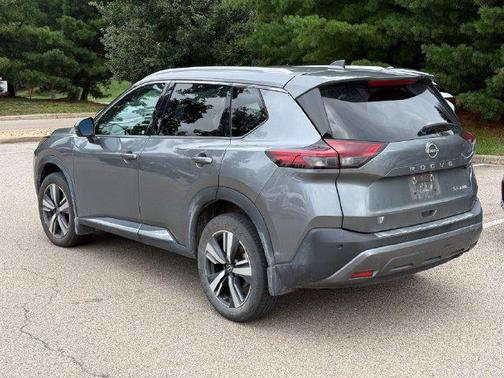 Gun Metallic 2023 Nissan Rogue SL