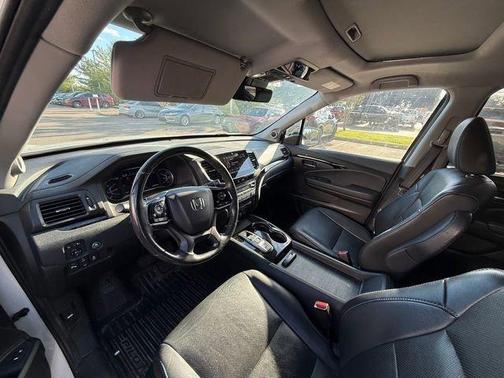 Platinum White Pearl 2021 Honda Pilot AWD Elite
