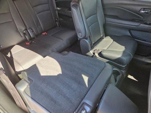 Platinum White Pearl 2021 Honda Pilot AWD Elite