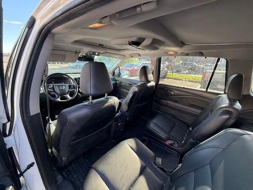 Platinum White Pearl 2021 Honda Pilot AWD Elite