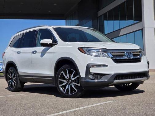 Platinum White Pearl 2021 Honda Pilot AWD Elite