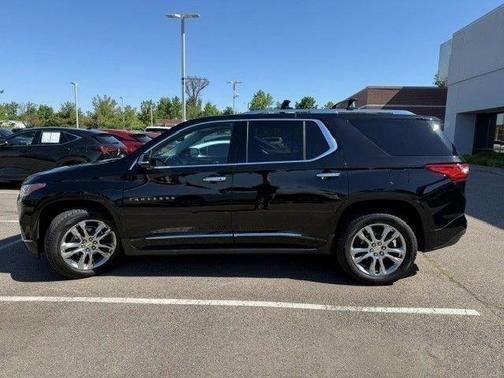 Mosaic Black Metallic 2018 Chevrolet Traverse High Country