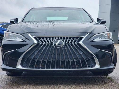 2022 Lexus ES 250 Base