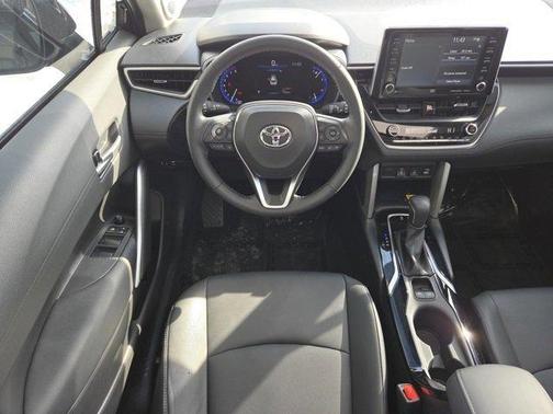 2022 Toyota Corolla Cross XLE