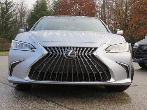 2023 Lexus ES 350 Base