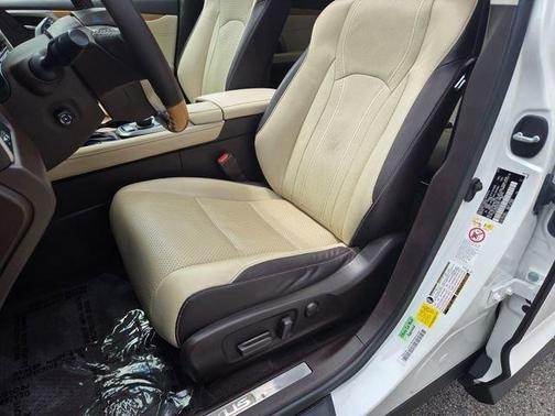 White Pearl 2019 Lexus RX 350L Premium