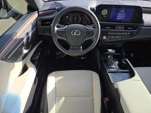 2023 Lexus ES 350 Base