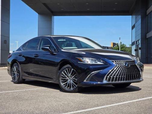 Mica 2023 Lexus ES 300h Base