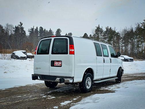 2024 Chevrolet Express 2500 RWD 2500 Regular Wheelbase WT