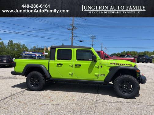 Limited Edition Gecko Clearcoat 2021 Jeep Gladiator Mojave 4x4