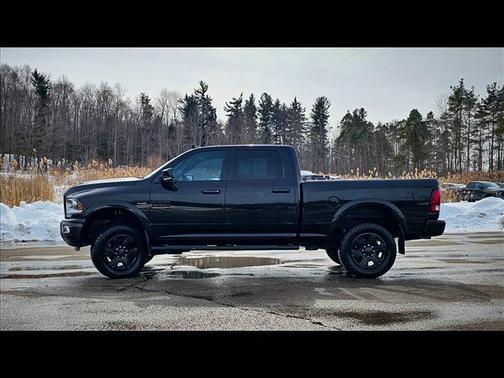 2018 RAM 2500 Laramie Crew Cab 4x4 6'4' Box