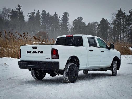 2026 RAM 2500 Tradesman Crew Cab 4x4 6'4' Box