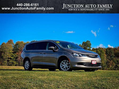 2017 Chrysler Pacifica Touring