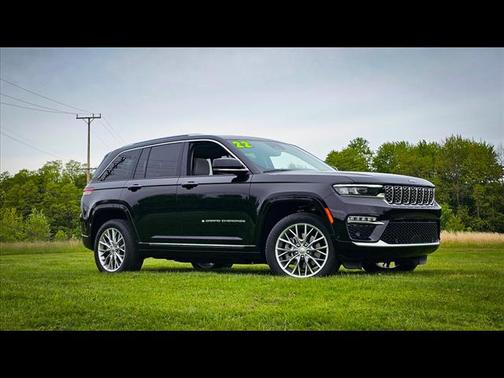 2022 Jeep Grand Cherokee Summit