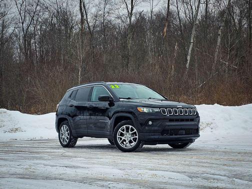 2022 Jeep Compass Latitude Lux