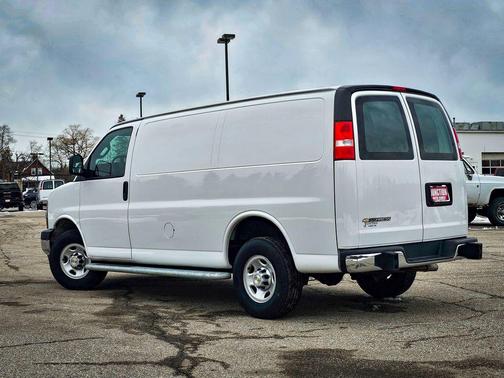 2024 Chevrolet Express 2500 RWD 2500 Regular Wheelbase WT