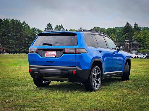 Hydro Blue Pearlcoat 2026 Jeep Cherokee Overland