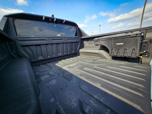 Tide Metallic (Ice Blue) 2024 GMC HUMMER EV Pickup 2X