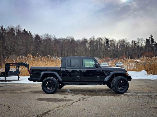 2022 Jeep Gladiator Willys 4x4