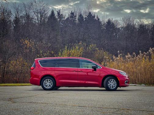 2026 Chrysler Pacifica L