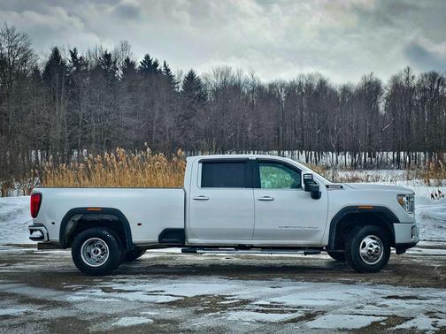 2022 GMC Sierra 3500 Denali