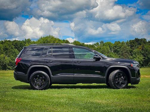 Ebony Twilight Metallic 2023 GMC Acadia AWD AT4