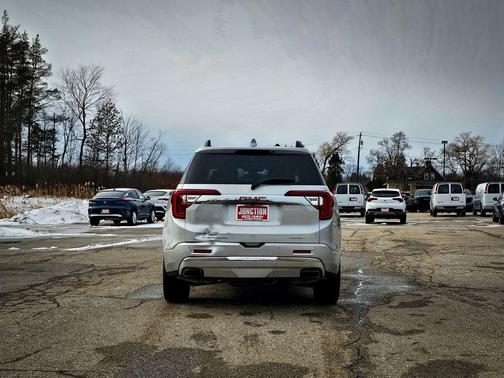2020 GMC Acadia Denali