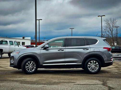 2019 Hyundai SANTA FE SE 2.4
