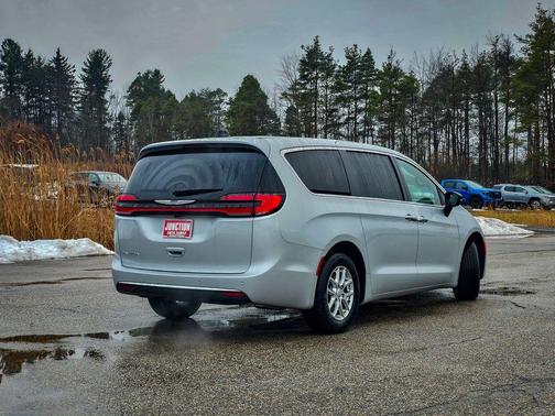 2026 Chrysler Pacifica L