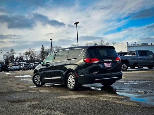 2018 Chrysler Pacifica Touring Plus