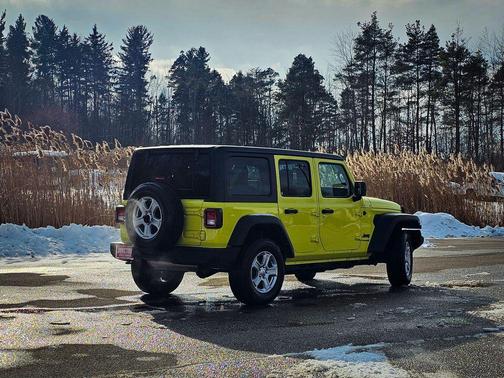 2022 Jeep Wrangler Unlimited Sport