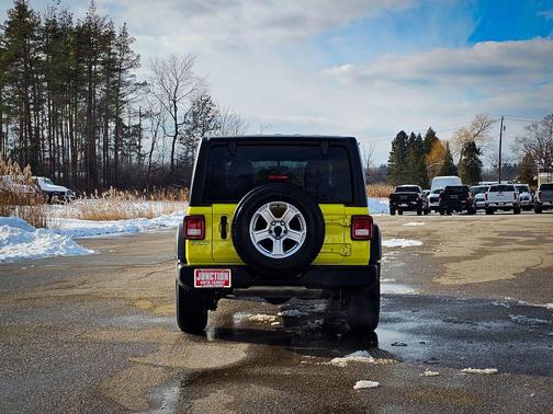 2022 Jeep Wrangler Unlimited Sport