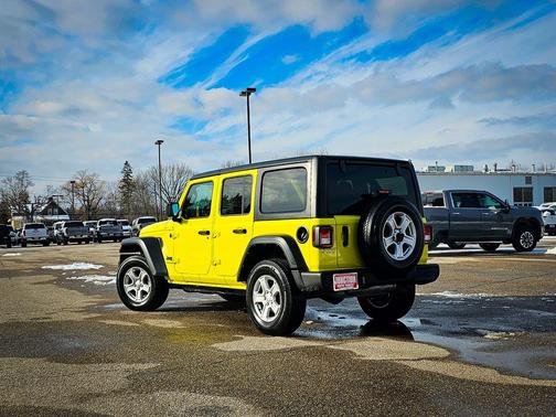 2022 Jeep Wrangler Unlimited Sport