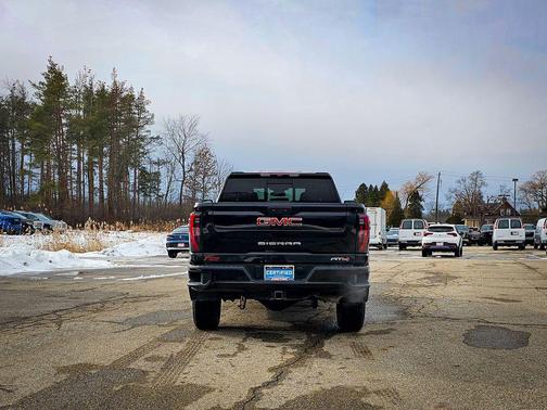2024 GMC Sierra 2500 AT4