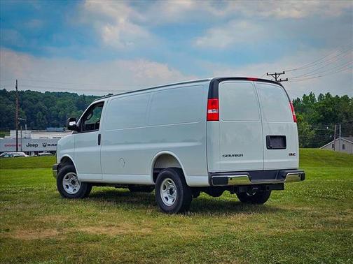 2025 GMC Savana 3500 3500