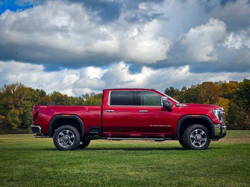 2026 GMC Sierra 2500 SLT