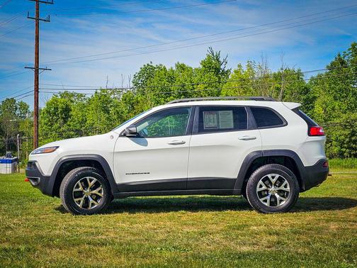 Bright White Clearcoat 2016 Jeep Cherokee Trailhawk