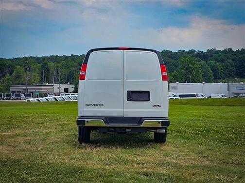 2025 GMC Savana 3500 3500