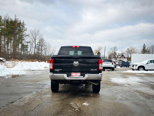 2020 RAM 2500 Big Horn Crew Cab 4X4 6'4' Box