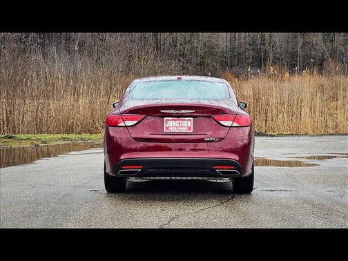 2016 Chrysler 200 S