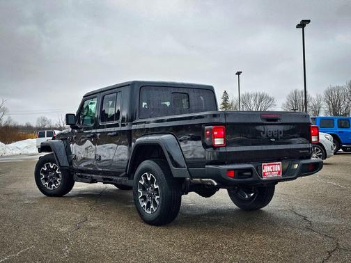 2026 Jeep Gladiator Sahara 4x4