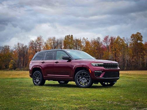 2025 Jeep Grand Cherokee Summit