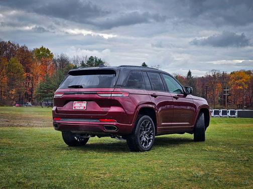 2025 Jeep Grand Cherokee Summit